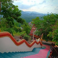 พระธาตุอินทร์แขวนจำลอง