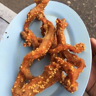 ลาบร้อยเอ็ดเสือเคหะ