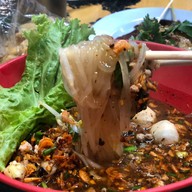 ก๋วยเตี๋ยวรถตู้โกชาติ