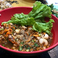 ก๋วยเตี๋ยวรถตู้โกชาติ