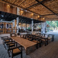 บรรยากาศ หัตถกรรมกระจูดวรรณี VARNI