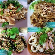 เปี๊ยกส้มตำไก่ย่างหนังกรอบ