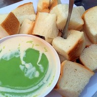 เมนูของร้าน ชายสี่ บะหมี่เกี๊ยว @แหลมฉบัง