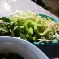 ก๋วยเตี๋ยวไก่มะระไทเลย