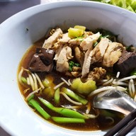 ก๋วยเตี๋ยวไก่มะระไทเลย