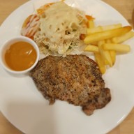 เมนูของร้าน สเต็กลุงใหญ่ ปั๊มเชลล์ ถนนกิ่งแก้ว