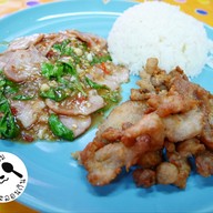 เมนูของร้าน พ่อค้าแซ่บแยกสวนผัก