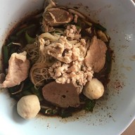 ร้านก๋วยเตี๋ยวเรืออยุธยาอ๊อดเจ้าเก่า สาขา1 เคหะร่มเกล้า