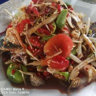 ไก่ย่างวิเชียรบุรีอุ๊&ฝน