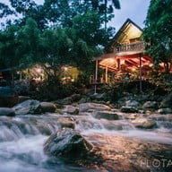 บ้านสวนริมน้ำ โฮมสเตย์