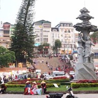 Dalat Lam Vien Square