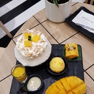 เมนูของร้าน Make Me Mango CentralWorld