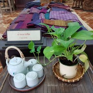 ศูนย์ผ้าหมักโคลน บ้านนาต้นจั่น