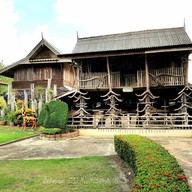 พิพิธภัณฑ์ผ้าทองคำ