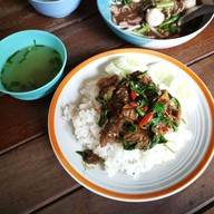 เมนูของร้าน น้ำฝน ก๋วยเตี๋ยวเนื้อเปื่อย