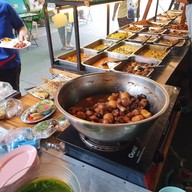 บรรยากาศ ครัวภูเก็ต ตลาดเมืองไทย-ภัทร เส้นรัชดา