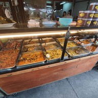 บรรยากาศ ครัวภูเก็ต ตลาดเมืองไทย-ภัทร เส้นรัชดา
