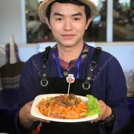 Thai style salad ยำไข่ดาว ขนมจีบคนเมือง ถนนคนเดินเชียงใหม่