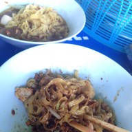 เมนูของร้าน ก๋วยเตี๋ยวป้าอร