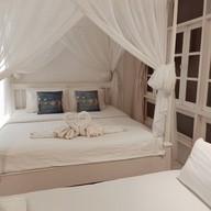 บ้านกางมุ้ง