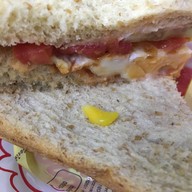 ฟาร์มเฮ้าส์ อารีย์