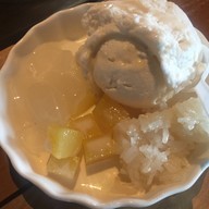 เมนูของร้าน ก๋วยเตี๋ยวเรือศรีอยุธยา  อโศก