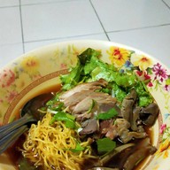 ก๋วยเตี๋ยวเป็ดอาม่า ปากซอยเพชรเกษม 81/2