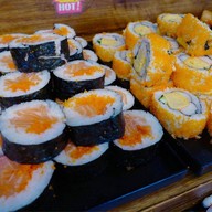 อ้อมกอดซูชิ นครสวรรค์