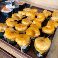 อ้อมกอดซูชิ นครสวรรค์