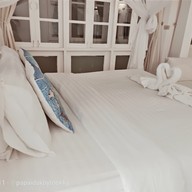 บ้านกางมุ้ง