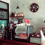 CUBE -nothing but coffee-