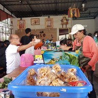 ก๋วยเตี๋ยวเรือรสซิ่ง ใต้ทางด่วน