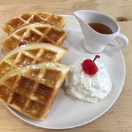 ข้าวคลุกกะปิน้องวีเจ