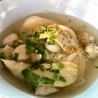 เมนูของร้าน ก๋วยเตี๋ยวปลาป้าแจ๋ว