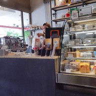 หน้าร้าน ข้าวคลุกกะปิน้องวีเจ