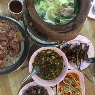 พิกุลทองจิ้มจุ่มจานด่วน