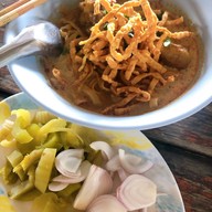 ป้าพรข้าวซอย