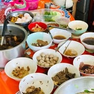 ก๋วยเตี๋ยวคุณตาสนม