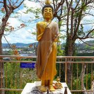 พระธาตุอินทร์แขวนจำลอง