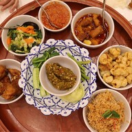 เมนูของร้าน คุ้มขันโตก