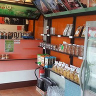 บ้านกาแฟไทย สาขาลาดหลุมแก้ว