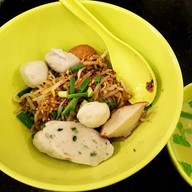 เจียงลูกชิ้นปลา อ่าวอุดม