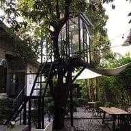 บรรยากาศ TREAT Cafe & Hangout