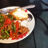 เมนูของร้าน ไข่ขยี้ พริกน้ำปลา
