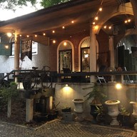 บรรยากาศ TREAT Cafe & Hangout