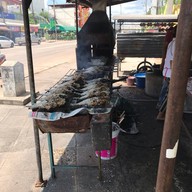 เติ้ล-เติ้ล ปลาเผา ไก่หมุน