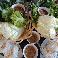 วิลล่า เมี่ยงปลาเผา