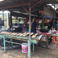 เติ้ล-เติ้ล ปลาเผา ไก่หมุน