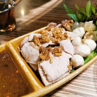 เมนูของร้าน เสือโหย สุกี้ เย็นตาโฟ ผัดไทย เสือโหย ลำลูกกา