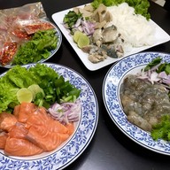 เมนูของร้าน โก๋ยำ